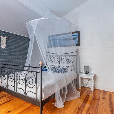 La Maisonnette En Bois Saumos Bagian luar foto